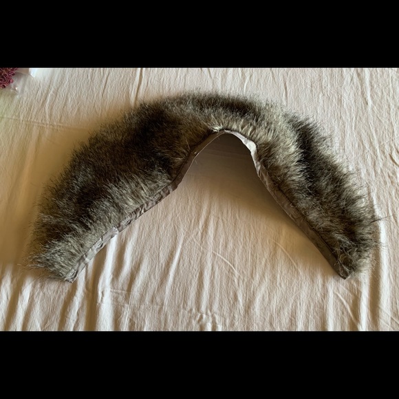 Faux Fur Collared Animal Print Sweater - Picture 4 of 4